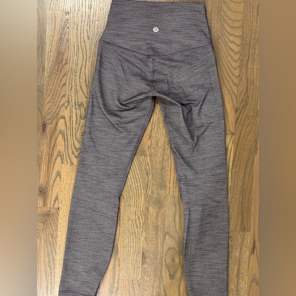 Lululemon. Women’s Legging. Size 2. Very good condition. - Picture 2 of 2